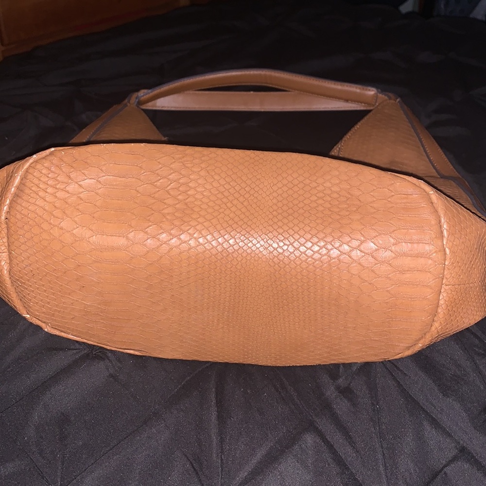 Luxurious And Highclass Upscale Shoulder/Tote Bag - image 3